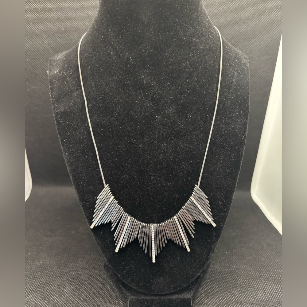 Simply Vera wang gunmetal reversible necklace